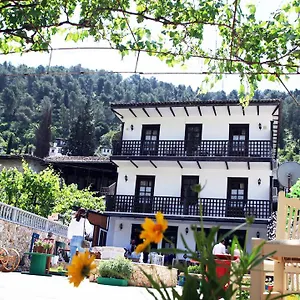 Hostal Maya 